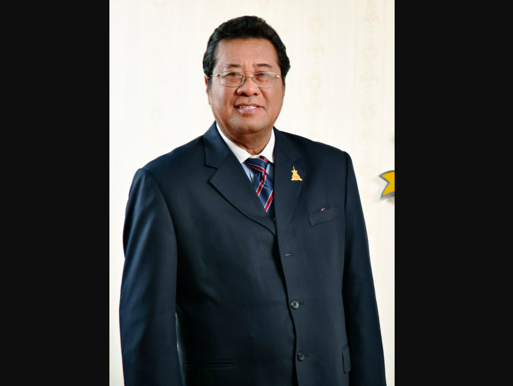 Tan Sri Abdul Khalid Ibrahim appearance as seen between eight and 12 years ago. – Abdul Khalid Ibrahim Facebook pic, December 17, 2021