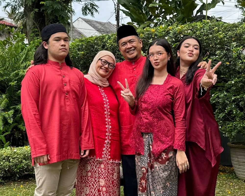 Sherafina Omar (second from left) has given up a career to care for her son, who is now 17 and preparing for university.  – The Vibes pic, June 22, 2024.