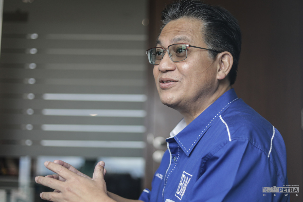 Looking at the failure of Pakatan Harapan and Perikatan Nasional, Johor Umno deputy chief Datuk Nur Jazlan Mohamed says Barisan Nasional offers the best choice with a proven track record. – SAIRIEN NAFIS/The Vibes pic, March 8, 2022