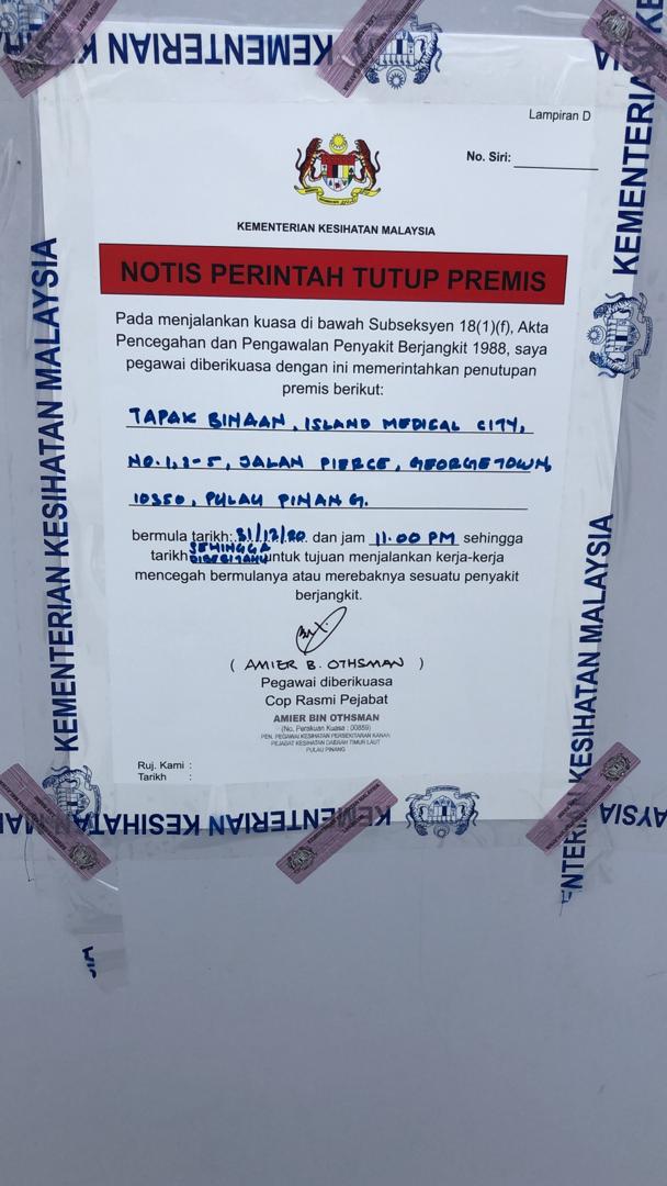 The order to close issued over the construction of the Island Medical City along Jalan Pierce at the end of last year by Penang authorities. – The Vibes pic, June 20, 2021