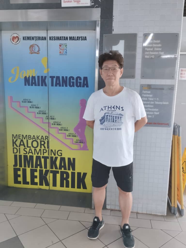 Only recently, retired Penang Island City Council engineer Lim Thean Heng could not enter the Seberang Jaya Hospital because he was clad in attire deemed inappropriate. – Social media pic, December 15, 2023. 