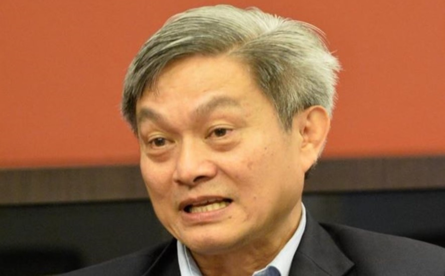 According to economist Yeah Kim Leng (pic), Datuk Seri Anwar Ibrahim should ready himself to ultimately rationalise subsidies by introducing more targeted subsidies, a move that would greatly reduce the government’s fiscal burden. – Bernama pic, November 29, 2022