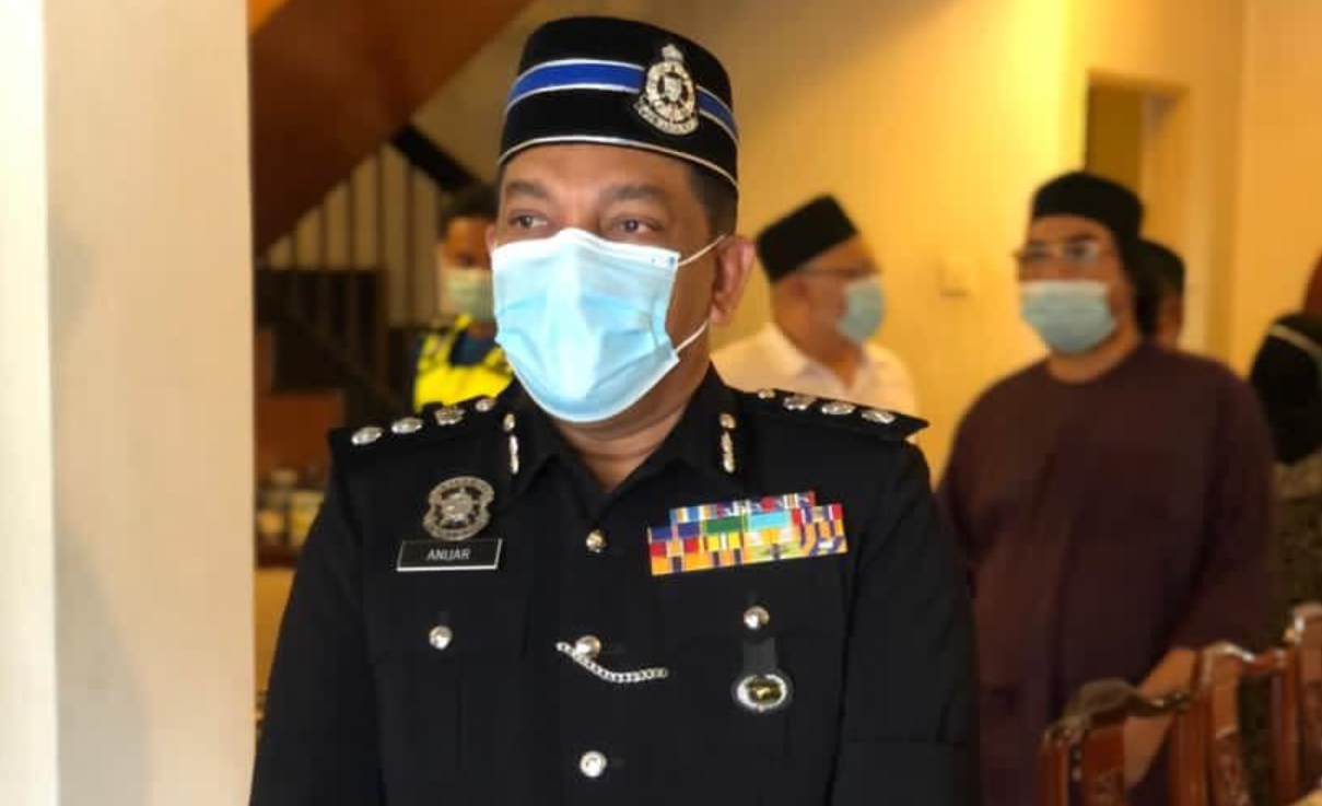 Brickfields police chief Anuar Omar says alcohol is not essential and not approved by the NSC in its MCO 3.0 SOPs. – Facebook pic, June 4, 2021