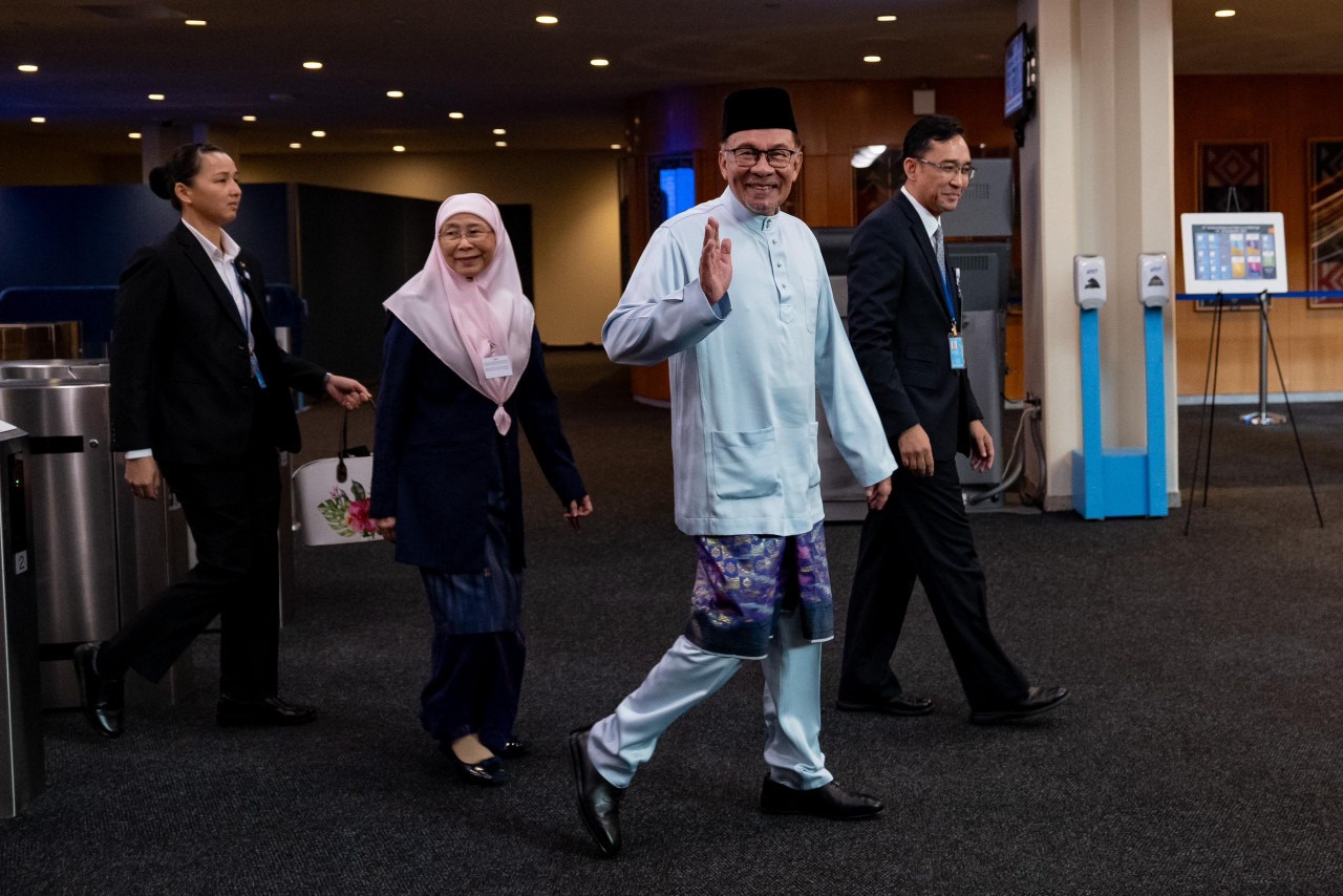 Datuk Seri Anwar Ibrahim encourages the international community to speak up against the atrocities committed towards Palestinians, while speaking out against human rights violations, injustice and abusive regimes. – Pic courtesy of Prime Minister’s Office, September 22, 2023
