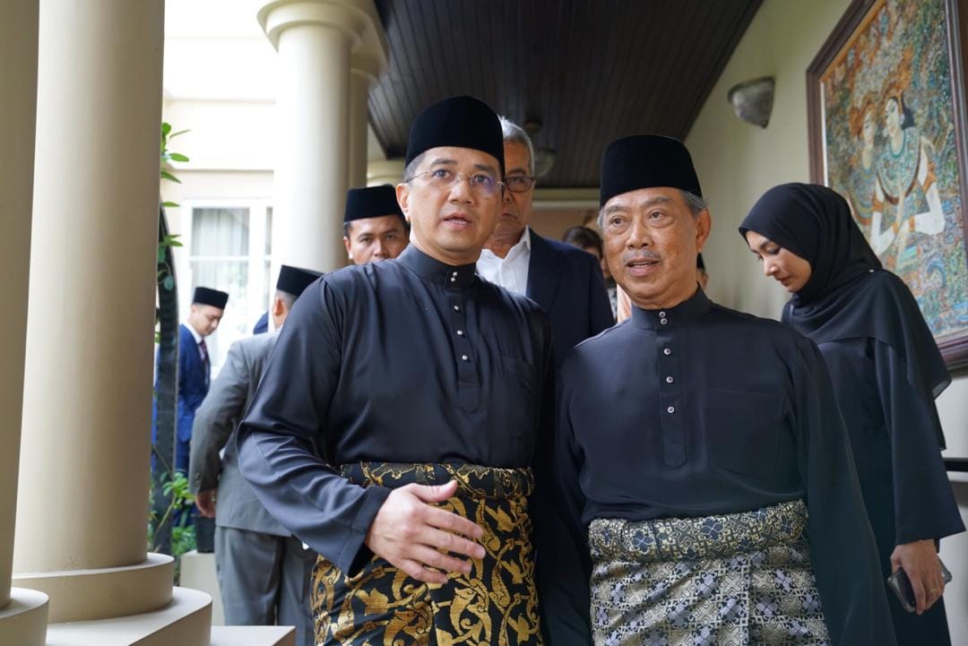 At the age of 56, Datuk Seri Mohamed Azmin Ali (left) still has time to build grassroots support to replace Tan Sri Muhyiddin Yassin at Bersatu’s helm. – Mohamed Azmin Ali Facebook pic, July 10, 2021