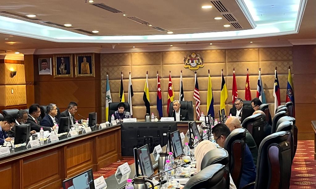 The World Drug Report 2021 by the United Nations Office on Drugs and Crime lists Malaysia as having 1.09 million drug users – alarming statistics that were brought up at yesterday’s cabinet committee meeting. – @AzalinaOthmanS Twitter pic, July 11, 2023