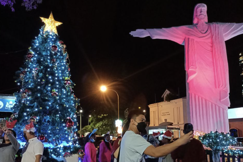 The traditional celebrations have made the Portuguese settlement a popular tourist attraction for people who come to experience Christmas in true Malaysian fashion. – KIRTIGHA PANNEE SELVAN/The Vibes pic, December 25, 2022