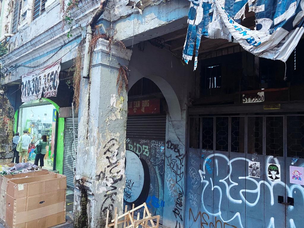 Such saddening sights in Kuala Lumpur must be resolved by DBKL, says the writer. – Pic courtesy of Ravindran Raman Kutty, April 7, 2021