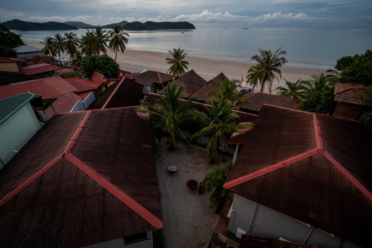 The Kedah government has failed to ensure full capacity at hotels in Langkawi, says the MNS president. – AFP pic, September 25, 2021