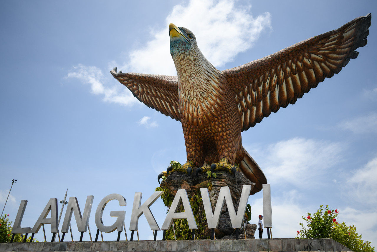 A Langkawi restaurant owner asks whether there are enough flights for all the foreign tourists told to leave Malaysia ‘in a hurry’. – AFP pic, April 23, 2021