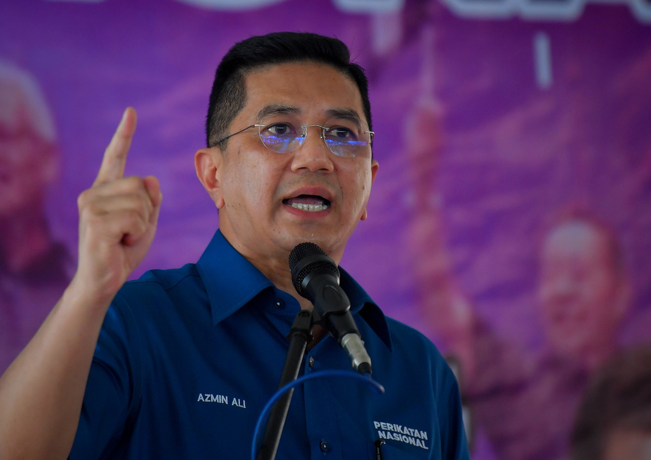 Datuk Seri Mohamed Azmin Ali reportedly threatened to pull support for the prime minister if not given the position of senior international trade and industry minister. – Bernama pic, August 27, 2021