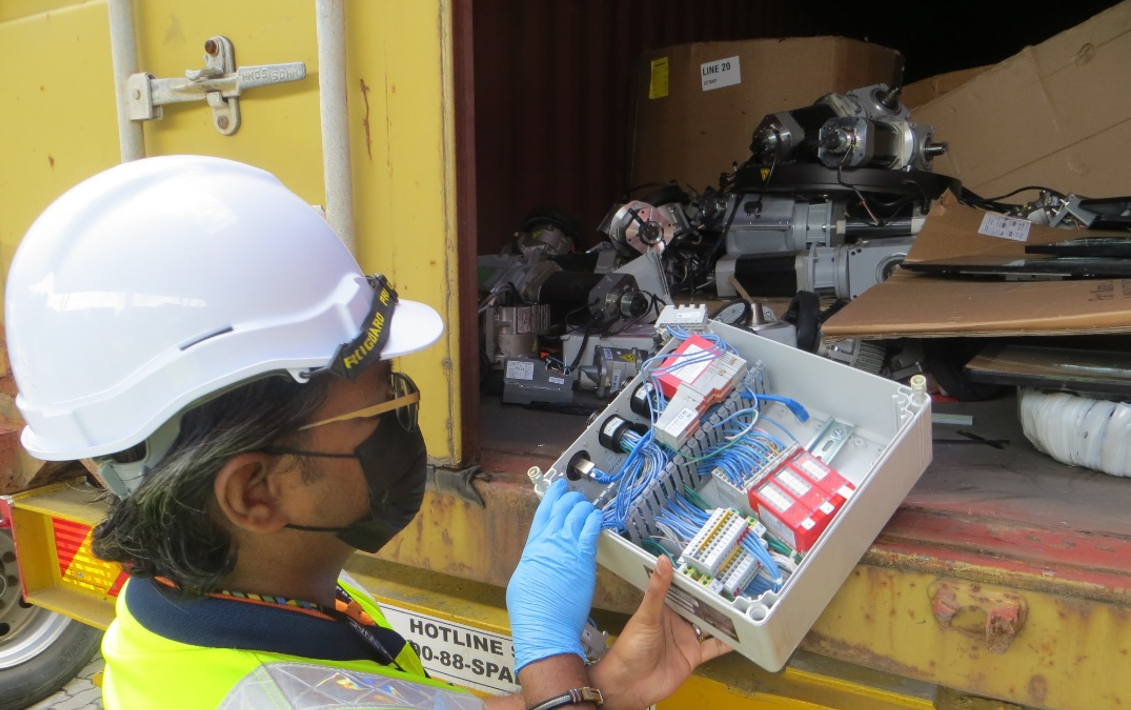 The locals believe that one or both of the factories – one of which is an electronic waste treatment plant – are trying to dodge the law and have ignored the stop-work order by continuing their unscrupulous activities at night to avoid detection, seeing as there are no unpleasant smells during the day. – Environment Department pic, April 7, 2022