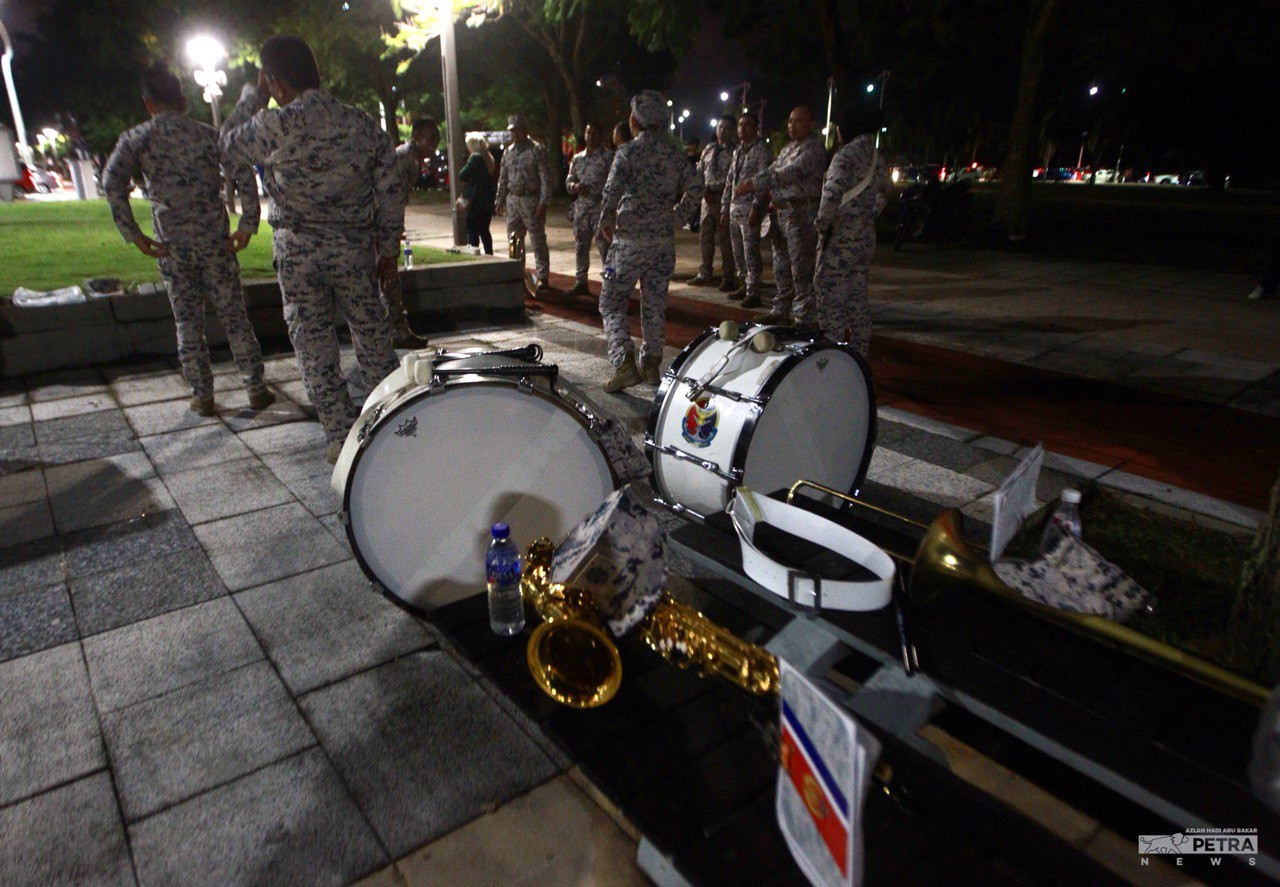 An army band this morning ahead of the National Day celebration at Dataran Putrajaya. – AZLAN HADI ABU BAKAR/The Vibes pic, August 31, 2023