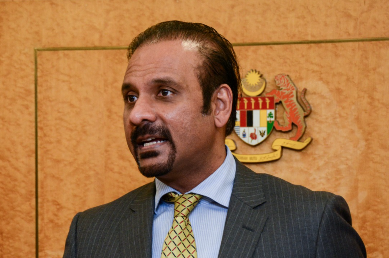 DAP lawmaker Ramkarpal Singh went straight for the jugular as the Dewan Rakyat reconvened today, levelling tough posers at Speaker Datuk Azhar Azizan Harun over his impartiality. – roketkini.com pic, July 26, 2021