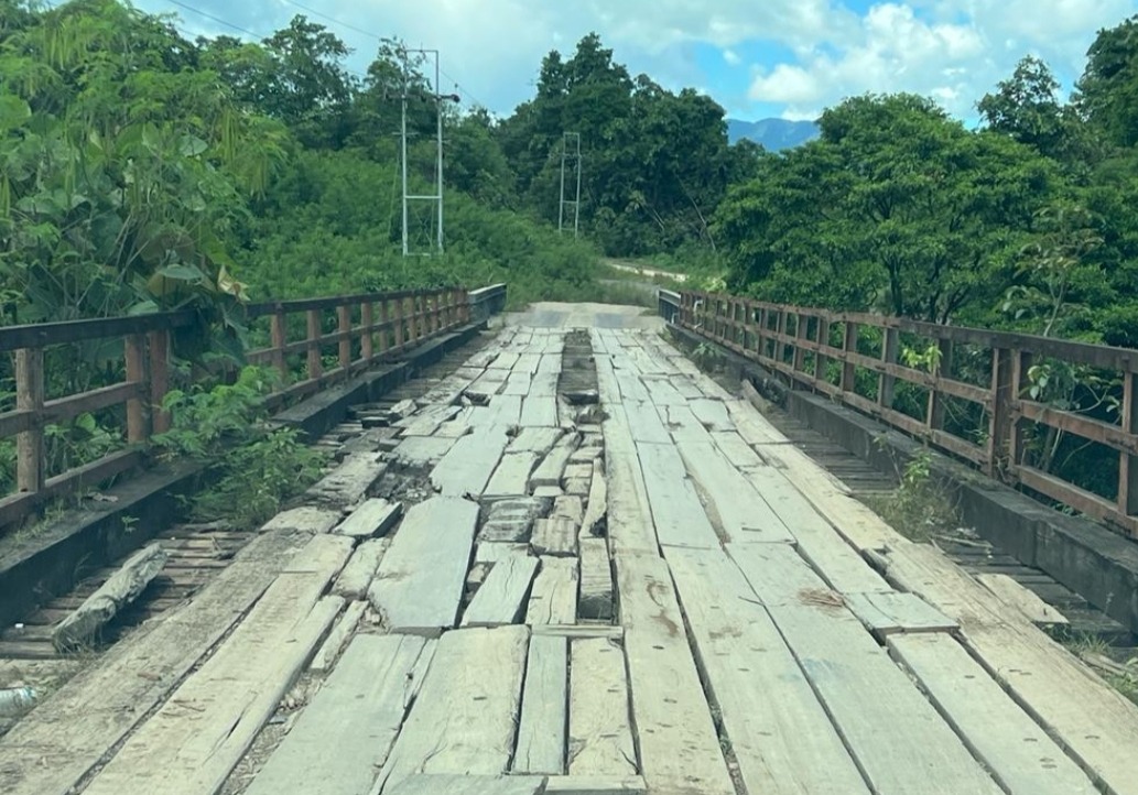 A rotting wooden bridge in Sarawak. Issues concerning the nation’s vital infrastructure have persisted despite complaints on road connectivity and the lack of water and electricity supply in the nation’s more economically disadvantaged areas. – Pic courtesy of Harry Wing, February 24, 2023