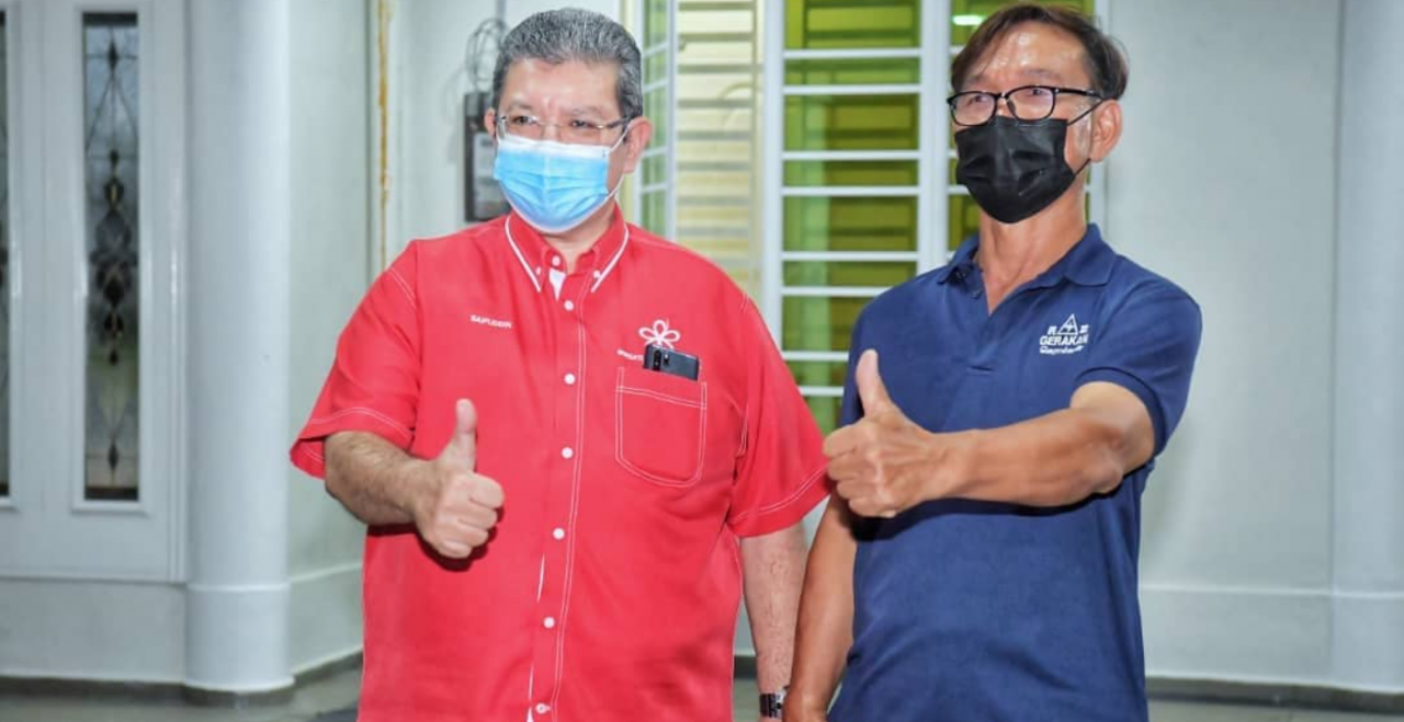 Having won the Indera Mahkota seat in 2018 after joining PKR, Datuk Seri Saifuddin Abdullah’s defection to Bersatu means he could be in for a long slog to defend the seat that has been held by his former party for the last 3 terms. – Saifuddin Abdullah Twitter pic, April 14, 2021