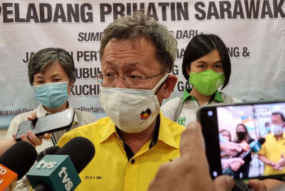 The state Disaster Management Committee advisor Datuk Dr Sim Kui Hian says that the state government is already sourcing the vaccines for teens below 18 years of age. – Dr Sim Kui Hian facebook pic, September 5, 2021