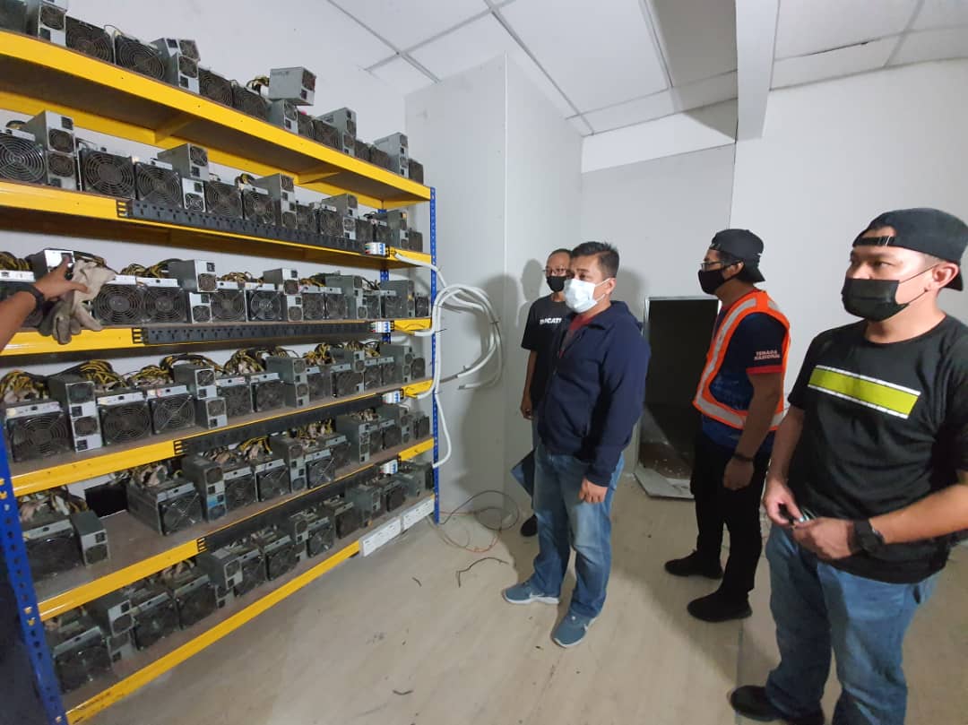 Police in March raided four premises in Bukit Mertajam for allegedly stealing electricity to power bitcoin mining, and arrested six local men. – The Vibes file pic, June 19, 2021