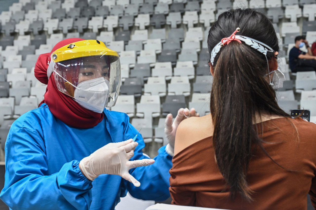 Comparatively, Malaysia’s inoculation programme still lags behind in comparison with neighbouring countries, with Indonesia administering more than 8.2 million vaccines to about 2.1% of its population and Singapore vaccinating 9.7% of its people. – AFP pic, March 25, 2021