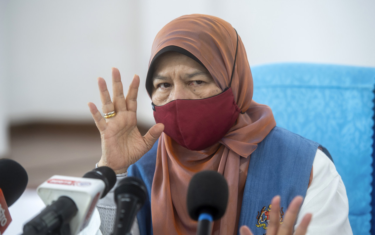 Plantation Industries and Commodities Minister Datuk Zuraida Kamaruddin claims that her statement regarding orangutans killing humans was taken out of context. – Bernama pic, January 23, 2022 