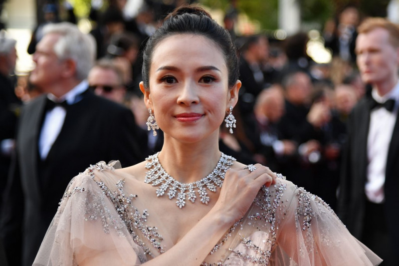 Zhang Ziyi kicks out fan for calling her ‘aunty’
