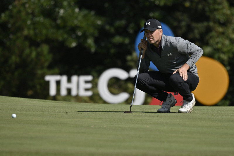 Spieth grabs lead at Colonial as Mickelson misses cut