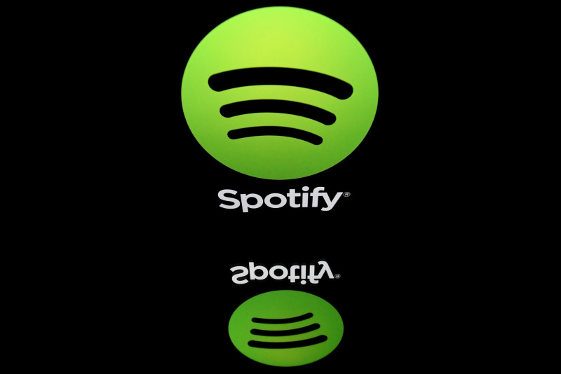 Spotify launches its stories with musical artists