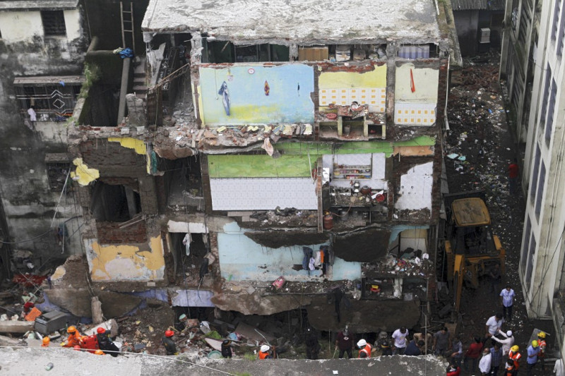 Death toll from India building collapse jumps to 20