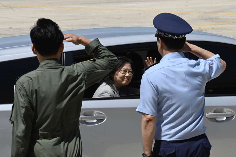 China 'must back off', says Taiwan