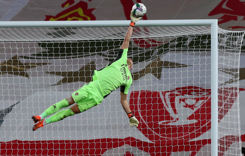 Arsenal reach League Cup quarter-finals