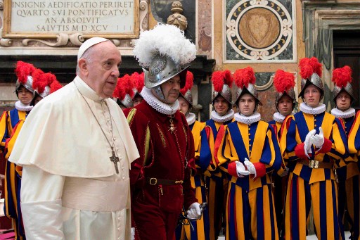 Four of pope's Swiss Guards test positive for Covid-19