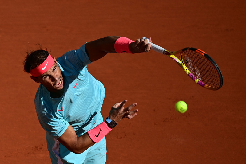 Nadal into 14th Roland Garros quarter-final