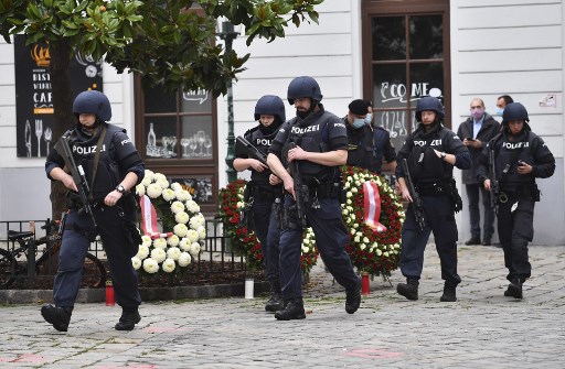 Austria in mourning after deadly rampage by 'IS supporter'