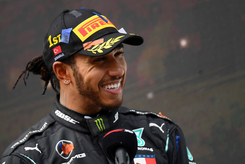 Hamilton powers  Bahrain Grand Prix