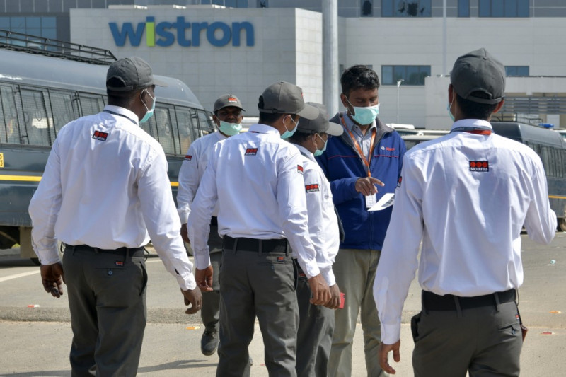 Workers riot at India iPhone factory over 'exploitation' claims