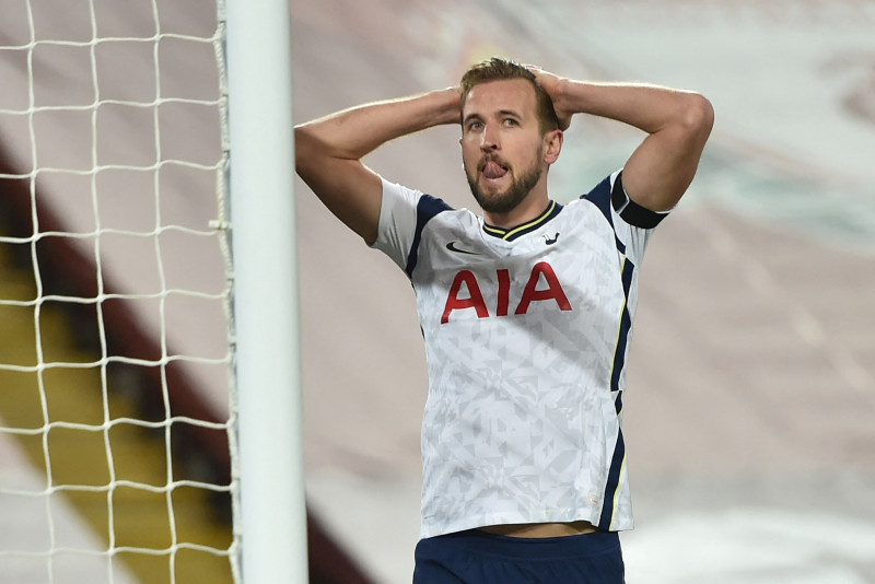 Kane skips Spurs return amid Man City transfer talk