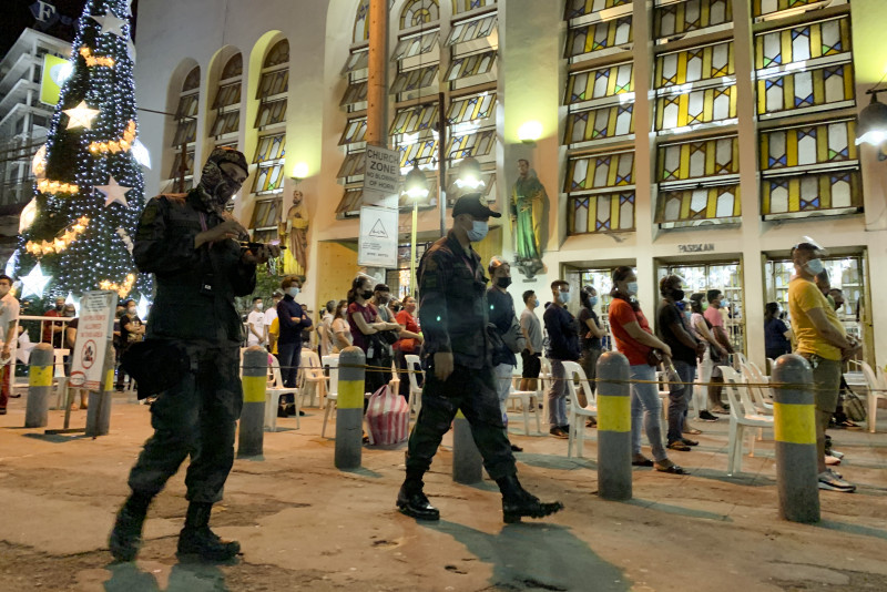 Devotees flock to Philippine church to see healing statue 