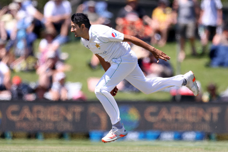 Pakistan's 'world class' Abbas takes six wickets in English county game