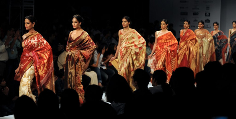 Indian sari pioneer Satya Paul dies at 78