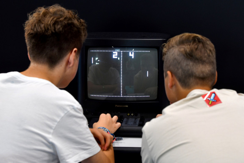 A video games timeline: from Pong to console wars