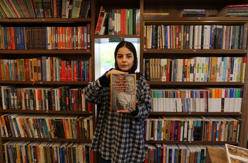 Foreign authors top sellers with literature-loving Tehran women