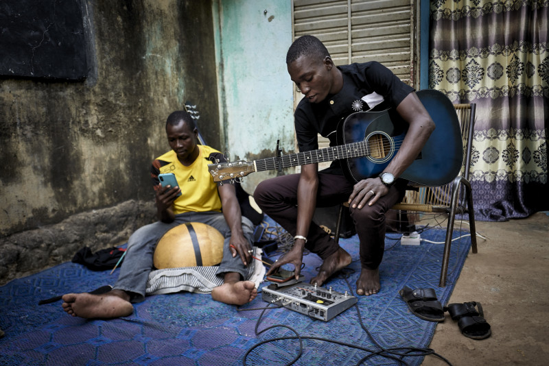 WhatsApp recordings throw lifeline to Sahel artists