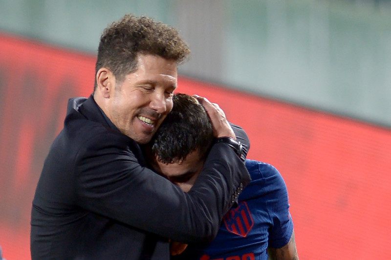 Simeone tells hobbling Atletico to 'resist' in La Liga title push