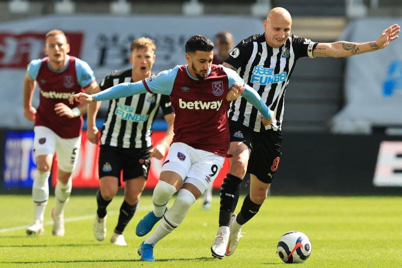 Premier League top-four race back in focus 