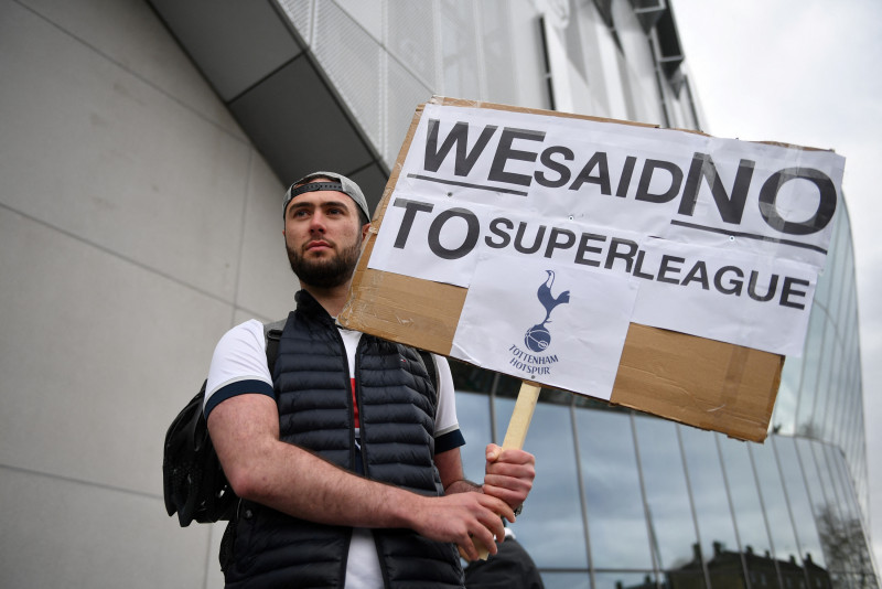 Football must show racism the same opposition as the Super League