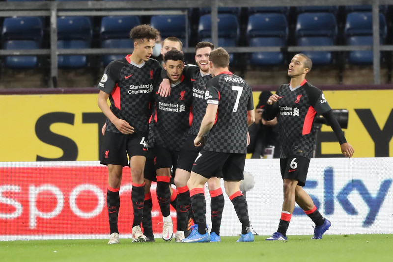 Klopp urges Liverpool to grab chance of 'top finish'