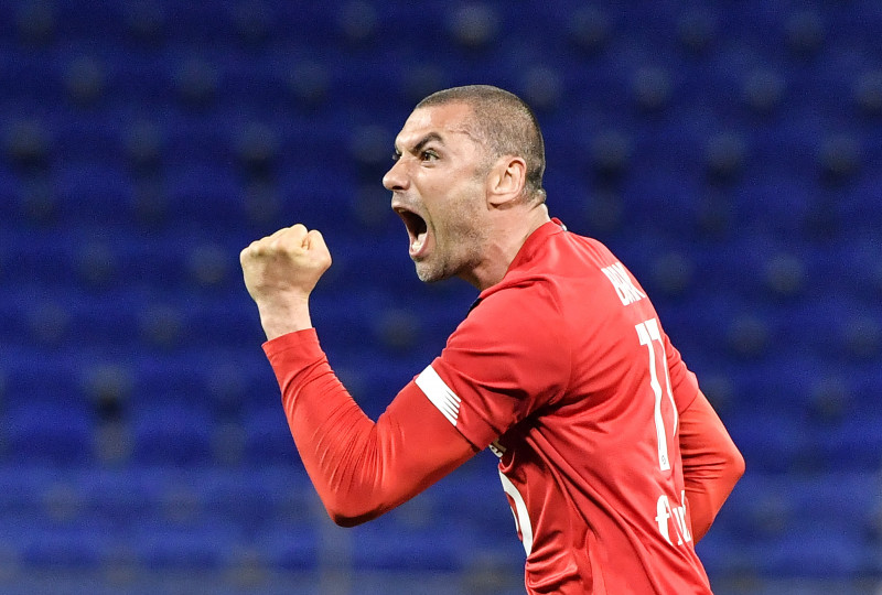 Lille ready to knock PSG off perch in tense French finale