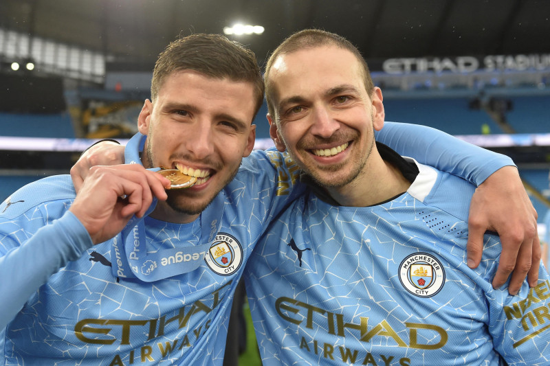 Dias and Silva - marshalling Champions League final defences