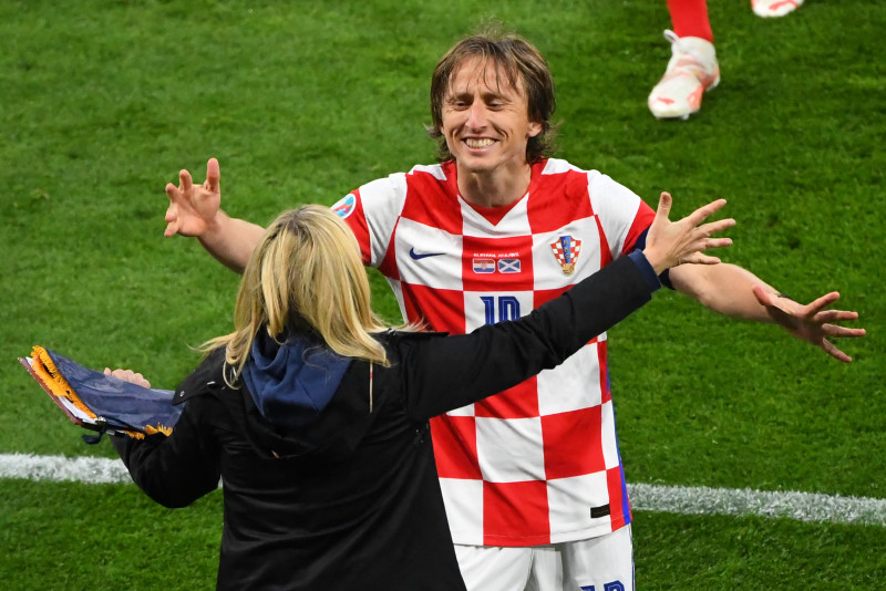 England clinch top spot in Euro 2020 group, Croatia reach last 16