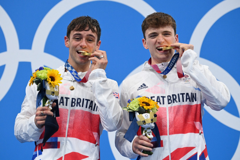 Emotional Daley, Lee win Olympic diving gold for Britain